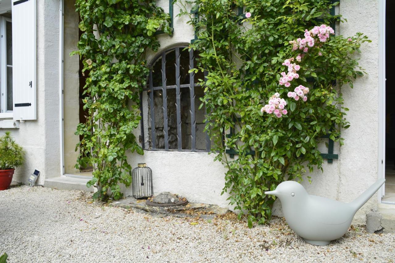 Les Troglos De La Tufoliere Acomodação com café da manhã Rochecorbon Exterior foto